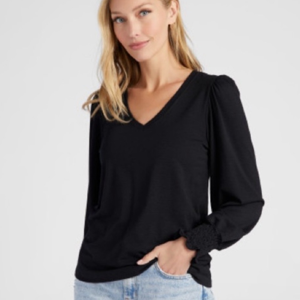 78&Sunny Medium Black Long Sleeve V Neck Tee Puff Shoulder Smock
